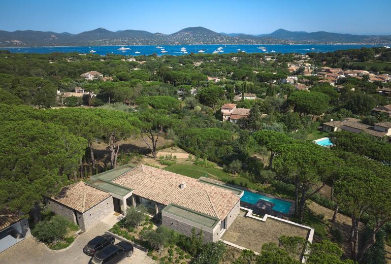 Azu068 - Villa avec Vue sur Saint-Tropez