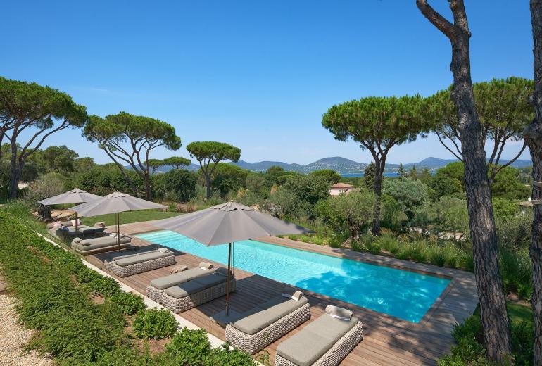 Azu068 - Villa avec Vue sur Saint-Tropez
