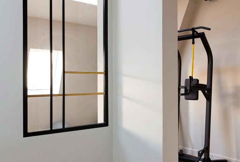 Par053 - Appartement de 6 chambres avec gym