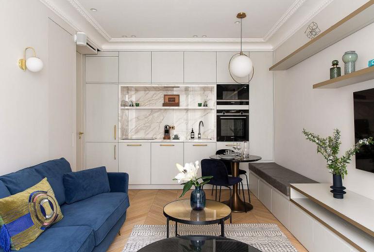 Par053 - Appartement de 6 chambres avec gym
