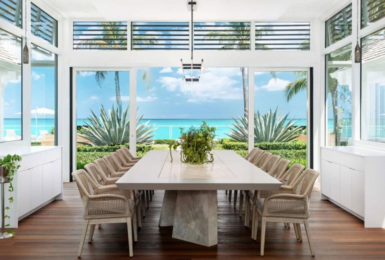 Tci007 - Luxury beachfront villa in Grace Bay