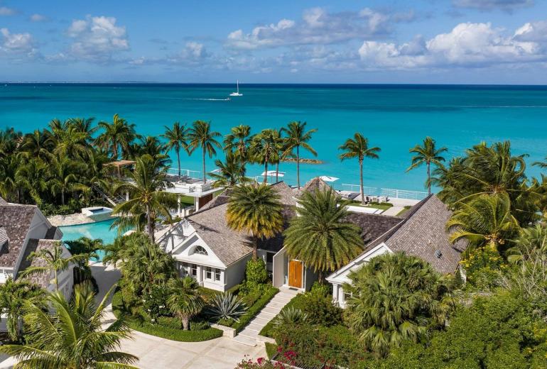 Tci007 - Luxury beachfront villa in Grace Bay