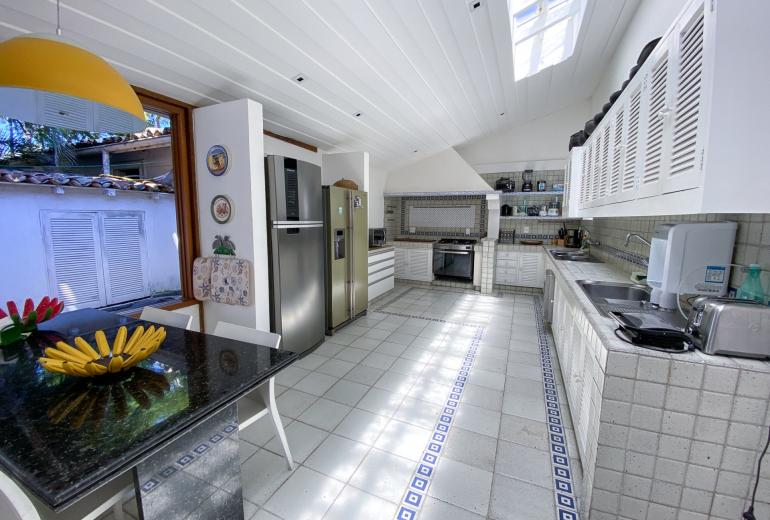 Buz014 - Stunning house on Manguinhos beach