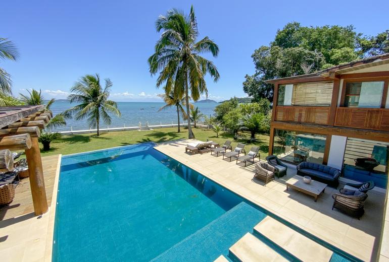 Buz014 - Stunning house on Manguinhos beach