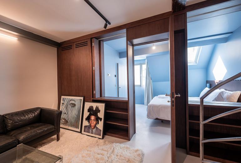 Par050 - Parisian townhouse with 4 bedrooms