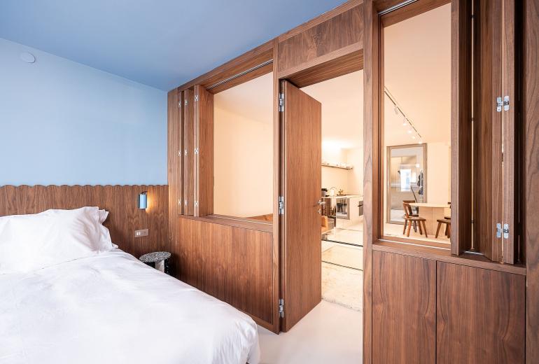 Par050 - Parisian townhouse with 4 bedrooms