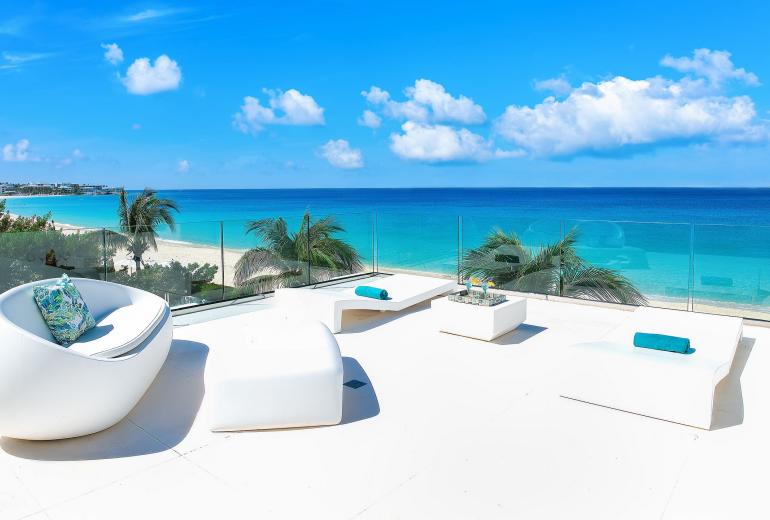 Aia003 – Beachfront villa in Meads Bay, Anguilla