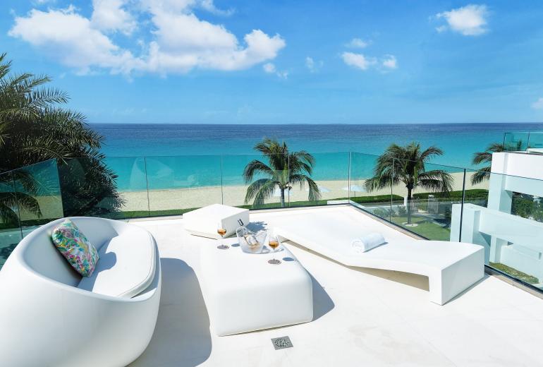 Aia003 – Beachfront villa in Meads Bay, Anguilla