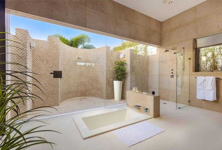 Aia003 – Beachfront villa in Meads Bay, Anguilla