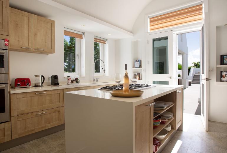 Aia007 – Modern villa with pool in West End, Anguilla