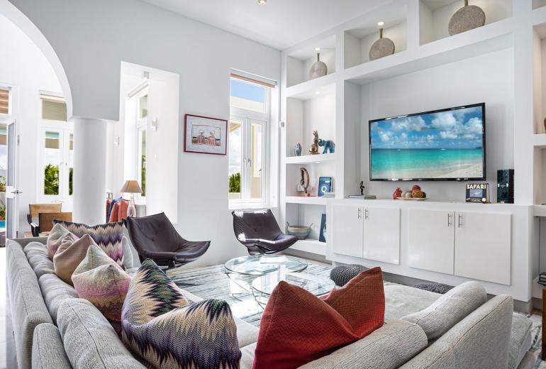 Aia007 – Modern villa with pool in West End, Anguilla