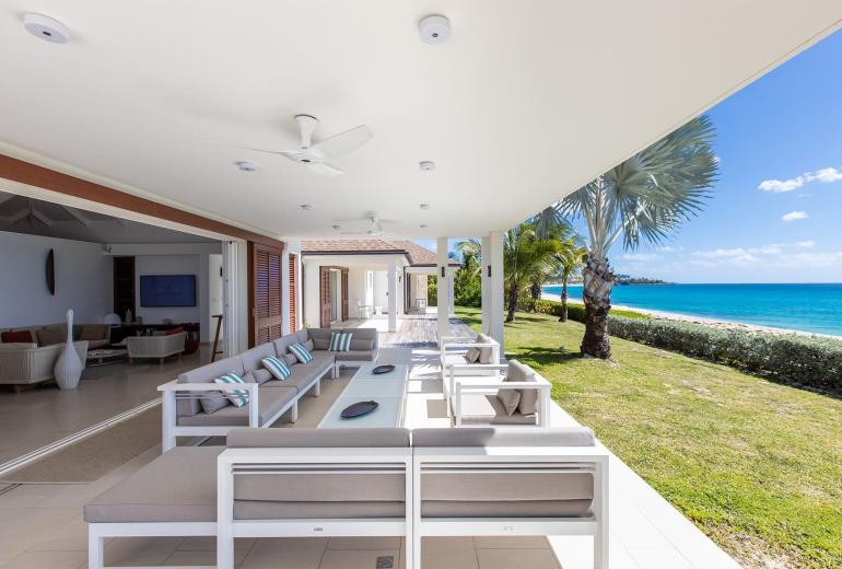Sxm002 – Modern beachfront villa on Baie Longue Beach
