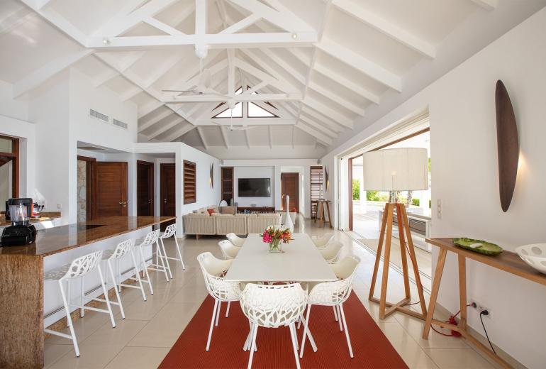 Sxm002 – Modern beachfront villa on Baie Longue Beach