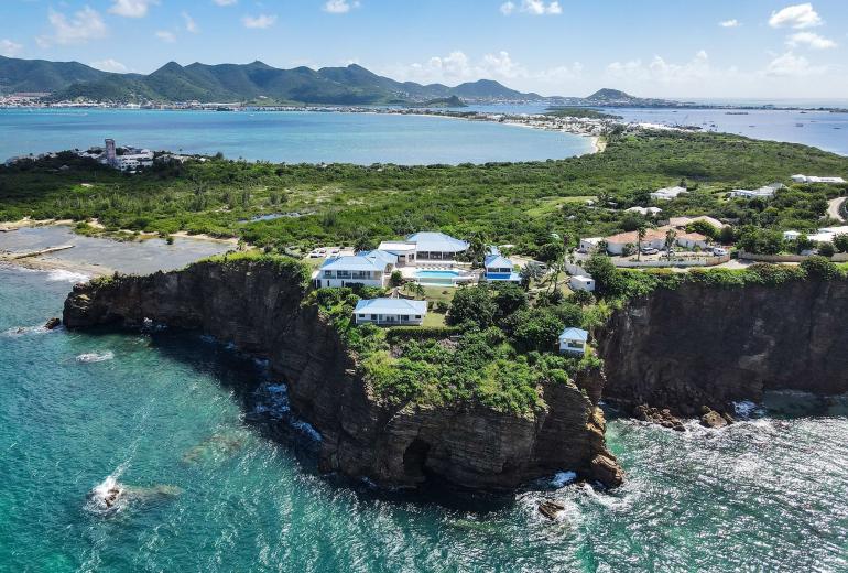 Sxm005 – Oceanview villa above Baie Rouge Beach