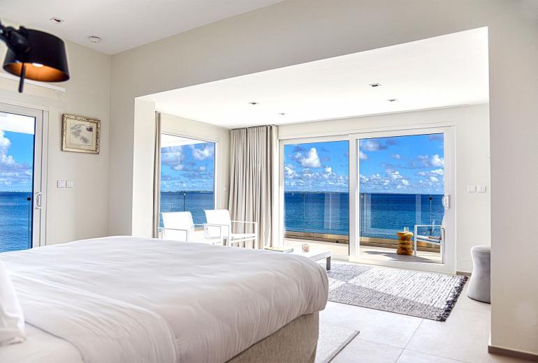 Sxm005 – Oceanview villa above Baie Rouge Beach