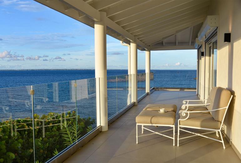 Sxm005 – Oceanview villa above Baie Rouge Beach