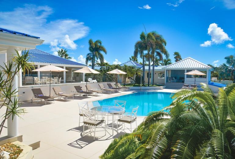 Sxm005 – Oceanview villa above Baie Rouge Beach