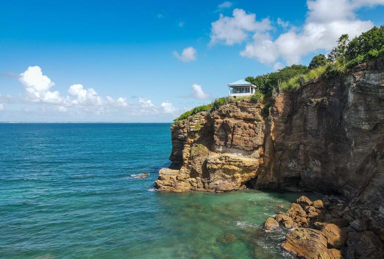 Sxm005 – Oceanview villa above Baie Rouge Beach