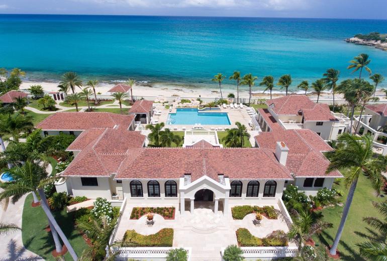 Sxm006 – Beachfront villa with pool and tennis on Plum Bay