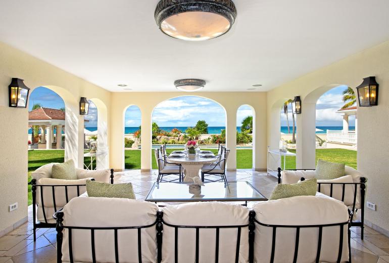 Sxm006 – Beachfront villa with pool and tennis on Plum Bay