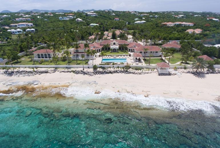 Sxm006 – Beachfront villa with pool and tennis on Plum Bay