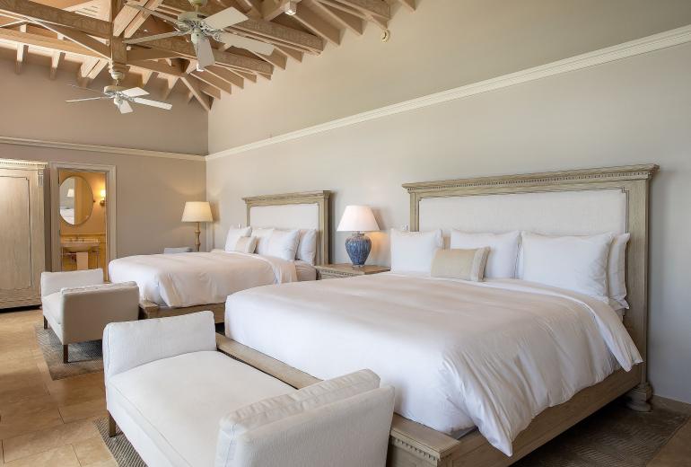 Sxm006 – Beachfront villa with pool and tennis on Plum Bay