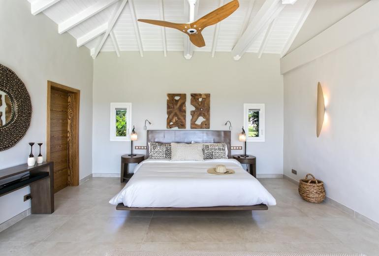 Sxm007 – Stylish sea-view villa with pool in Terres Basses