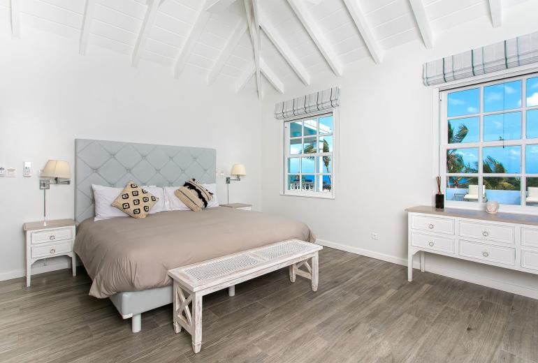 Sxm008 – Oceanview villa with garden in Baie Rouge Beach