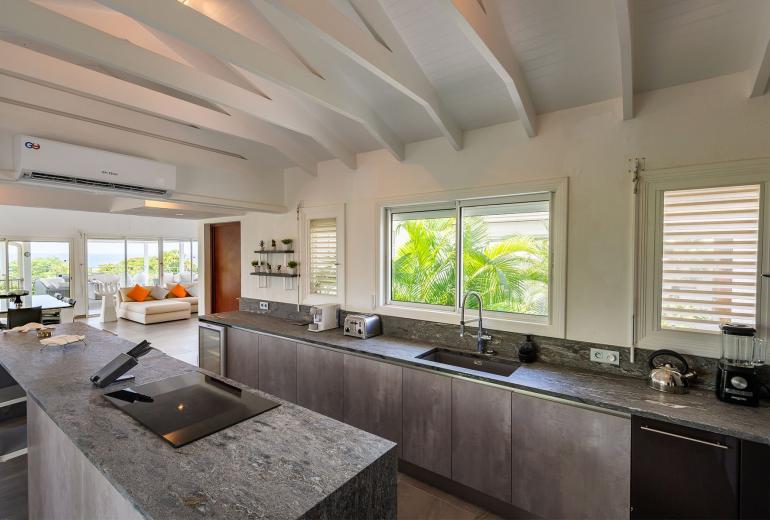 Sxm010 – Modern villa with ocean view near Plum Bay Beach