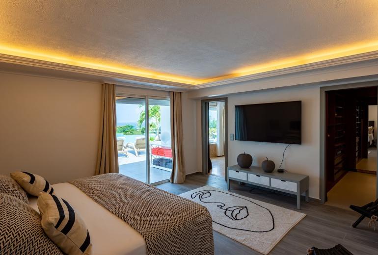 Sxm010 – Modern villa with ocean view near Plum Bay Beach