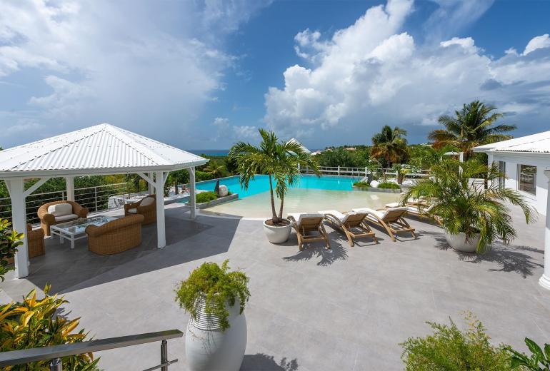 Sxm010 – Modern villa with ocean view near Plum Bay Beach