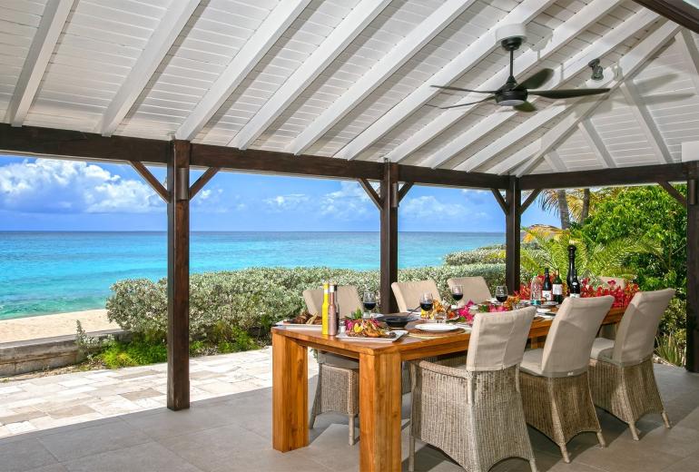 Sxm011 – Charming beachfront villa on Baie Longue Beach
