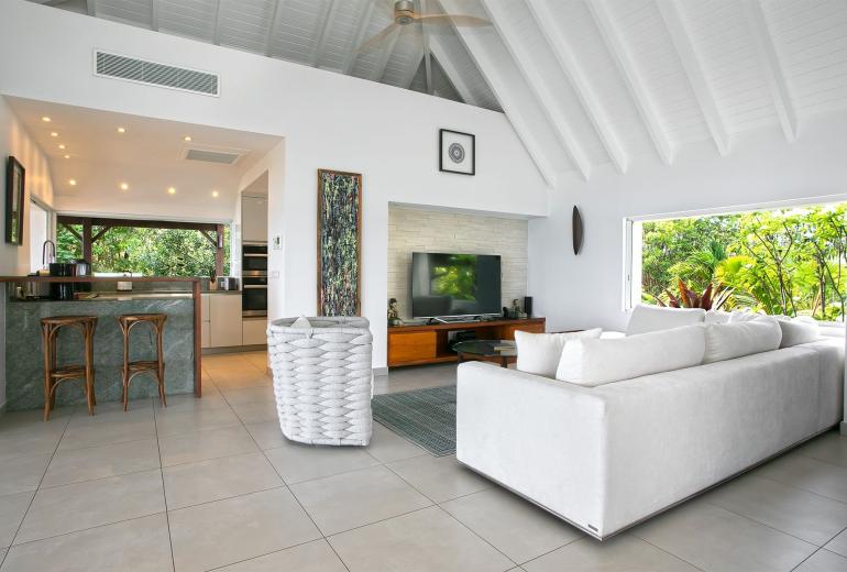Sxm011 – Charming beachfront villa on Baie Longue Beach