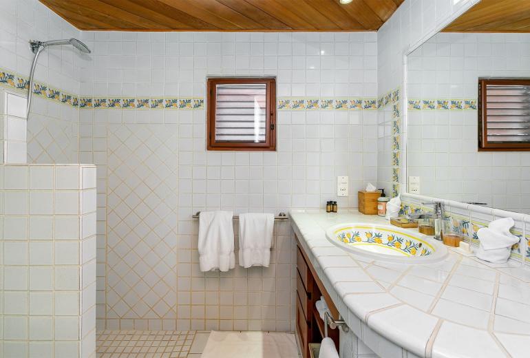 Sxm011 – Charming beachfront villa on Baie Longue Beach