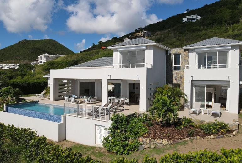 Sxm028 – Villa moderna con vista al mar en Indigo Bay