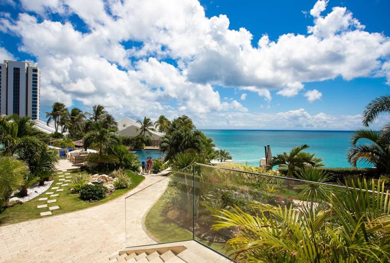 Sxm043 – Penthouse frente al mar con terraza en The Cliff