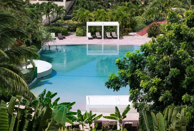Sxm045 – Comfortable apartment with balcony in Cupecoy