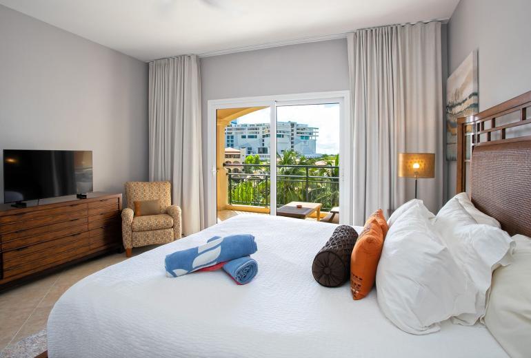 Sxm046 – Modern apartment with lagoon view in Cupecoy