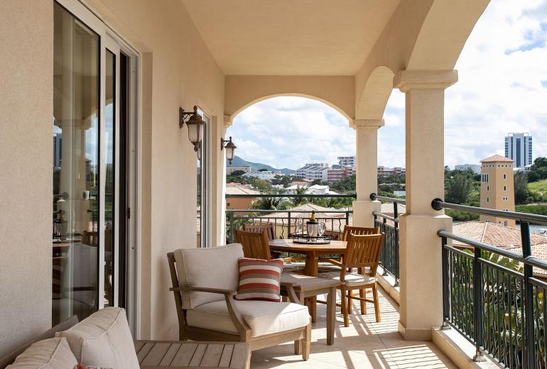 Sxm046 – Modern apartment with lagoon view in Cupecoy
