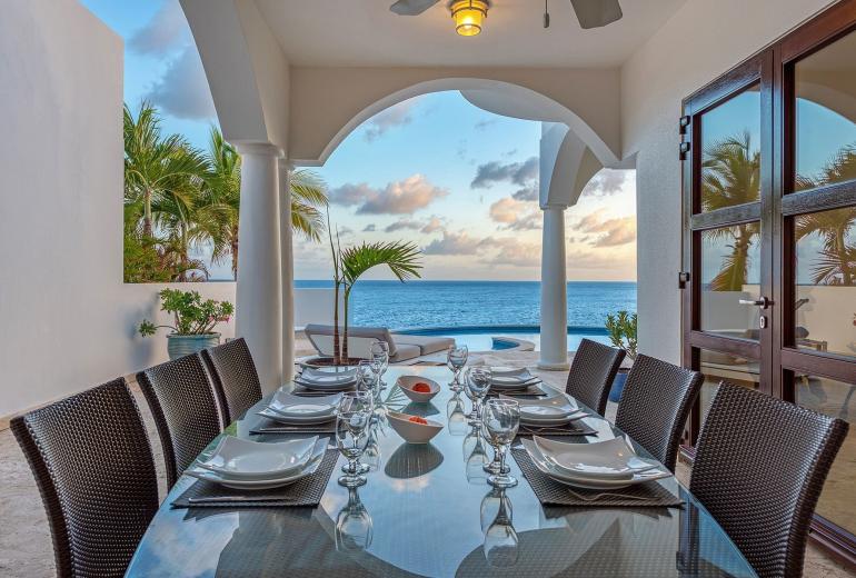 Sxm055 – Villa en bord de mer avec piscine à Cupecoy