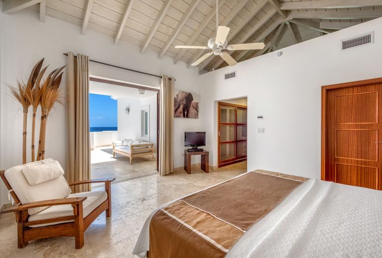 Sxm055 – Villa en bord de mer avec piscine à Cupecoy
