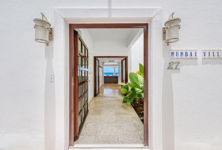Sxm055 – Villa en bord de mer avec piscine à Cupecoy