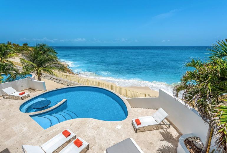 Sxm055 – Villa en bord de mer avec piscine à Cupecoy