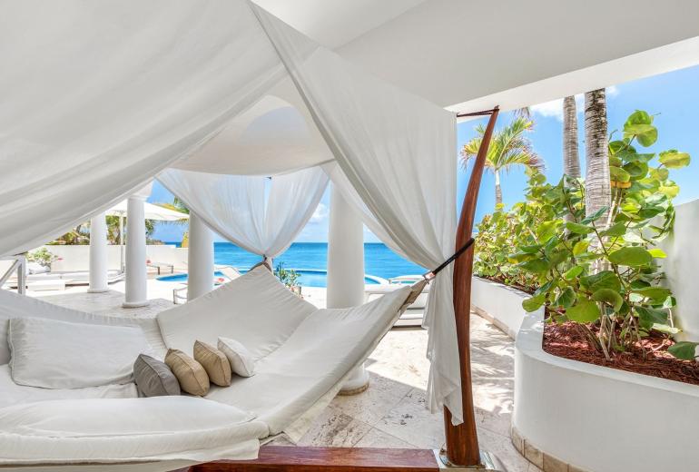 Sxm055 – Villa en bord de mer avec piscine à Cupecoy