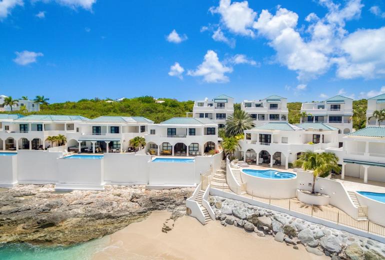 Sxm055 – Villa en bord de mer avec piscine à Cupecoy