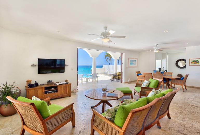 Sxm056 – Villa frente al mar con terraza en Cupecoy