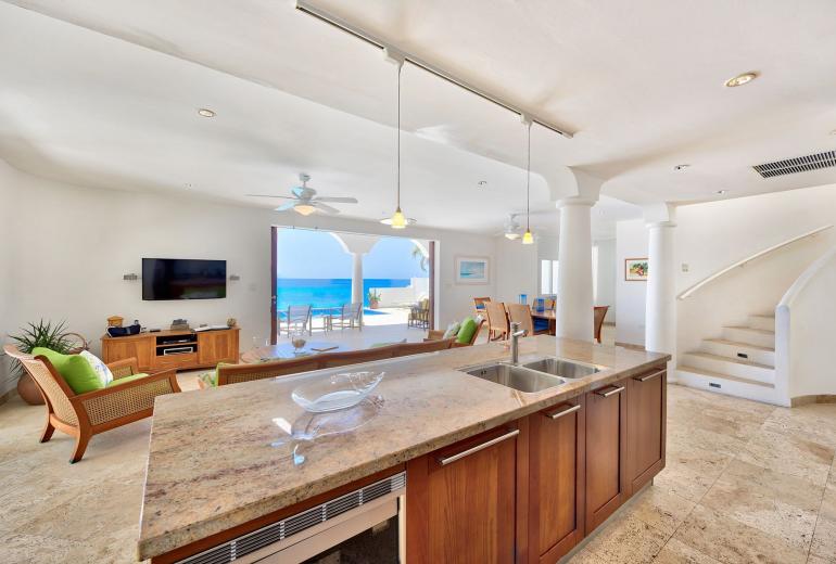 Sxm056 – Villa frente al mar con terraza en Cupecoy