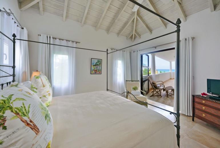 Sxm056 – Villa frente al mar con terraza en Cupecoy