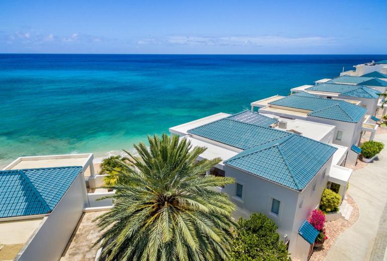 Sxm056 – Villa frente al mar con terraza en Cupecoy