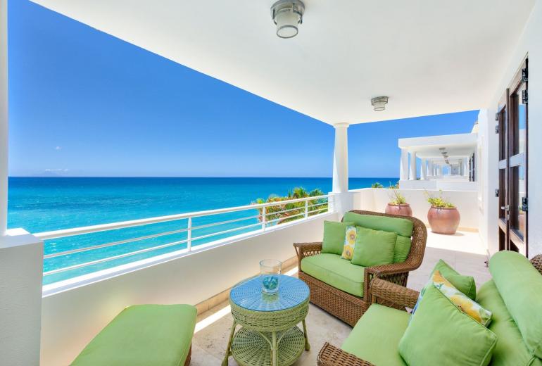 Sxm056 – Villa frente al mar con terraza en Cupecoy